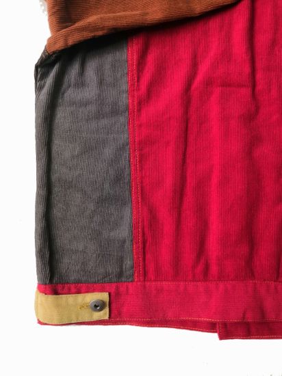 鮮やかな色の独特のスタイルパッチワークメンズデニムジャケット