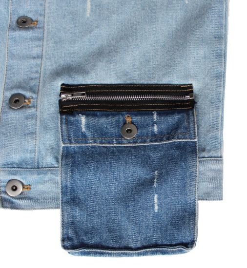 メンズライトブルーウォッシュデニムジャケット、繊細なデザインのハンギングポケットジャケット